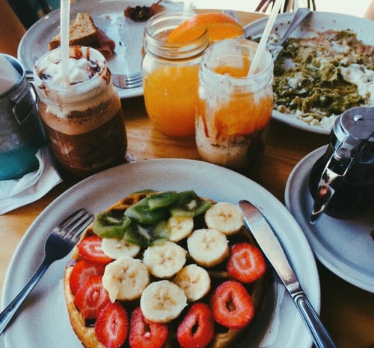 We heart it social media picture