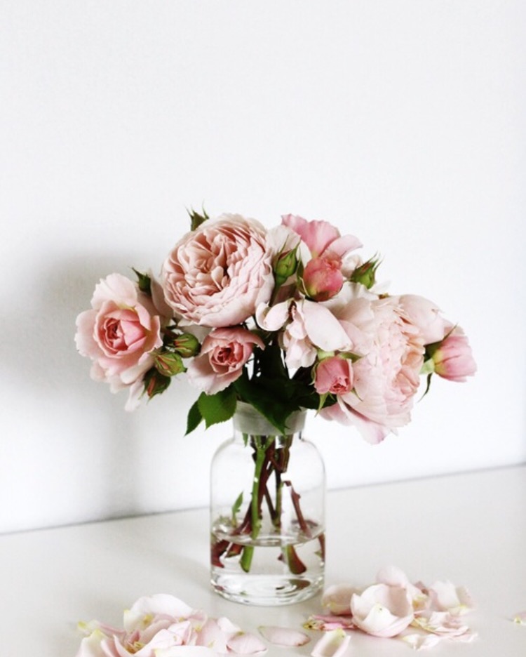 We heart it social media picture