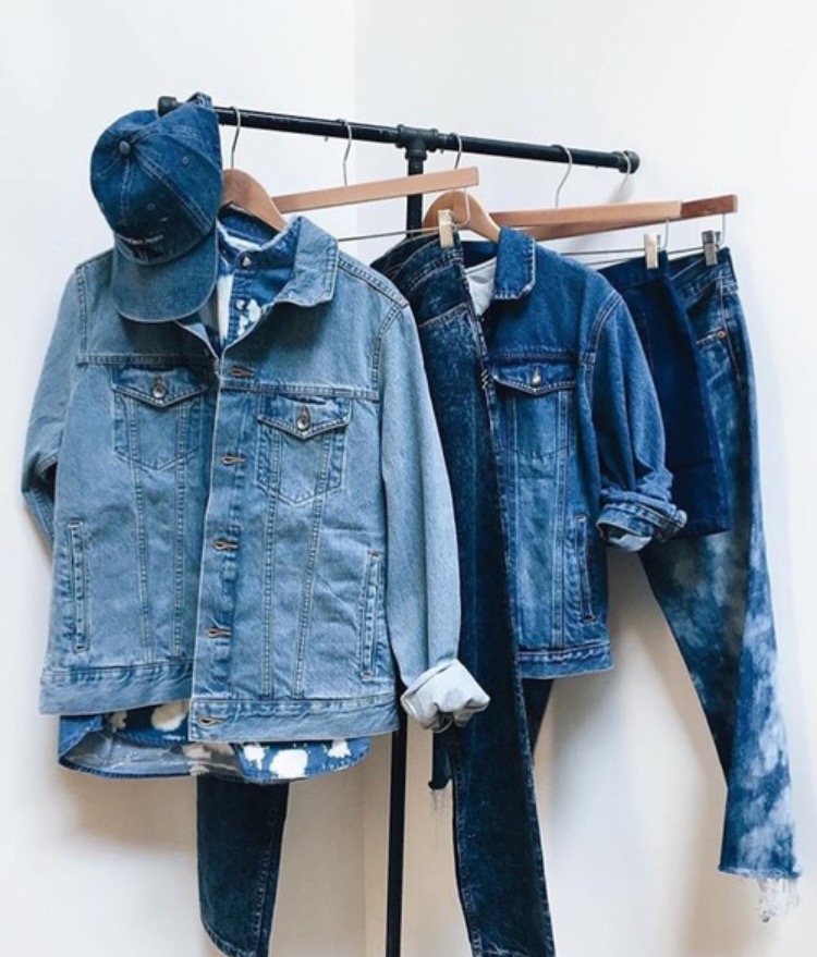 We heart it social media picture