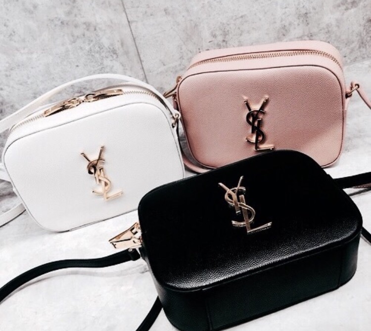 We heart it social media picture