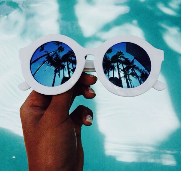 We heart it social media picture