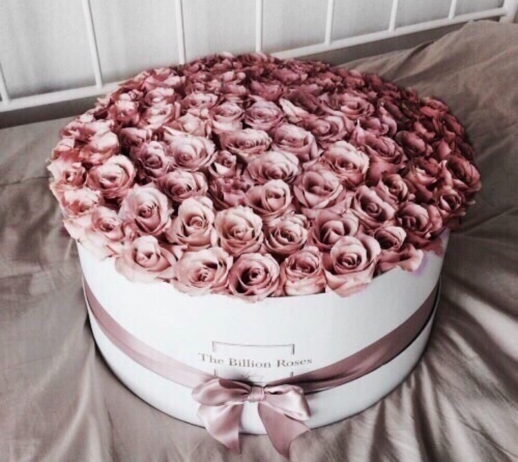 We heart it social media picture