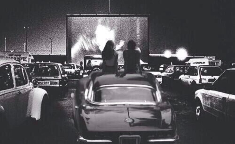 We heart it social media picture