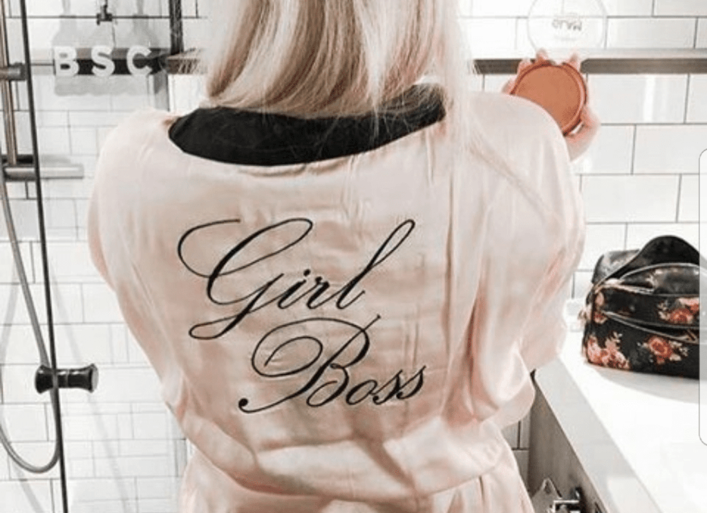 We heart it social media picture