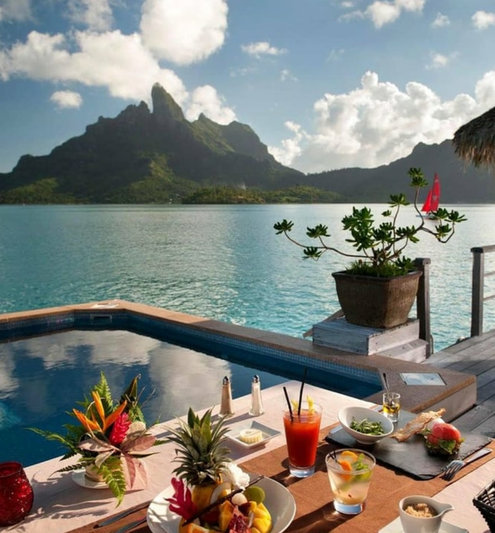 Sun rays in Bora&nbsp;Bora