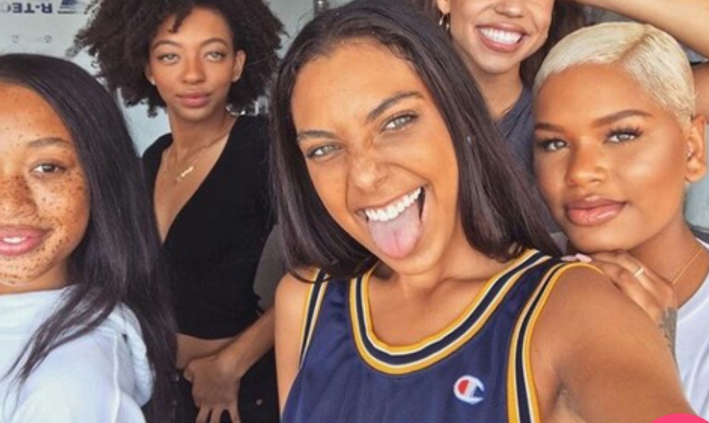 We heart it social media picture