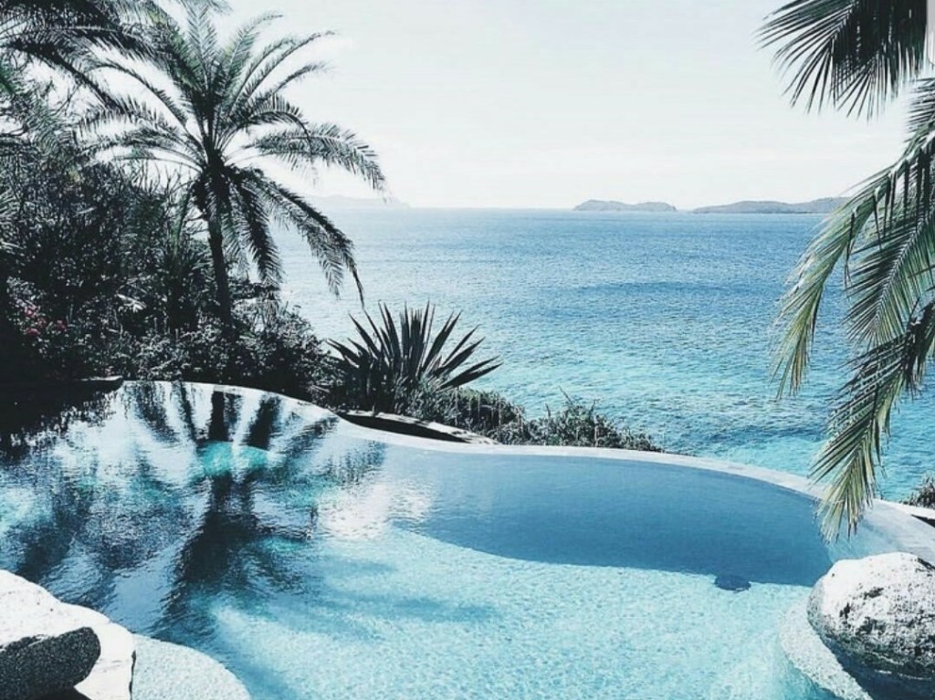 We heart it social media picture