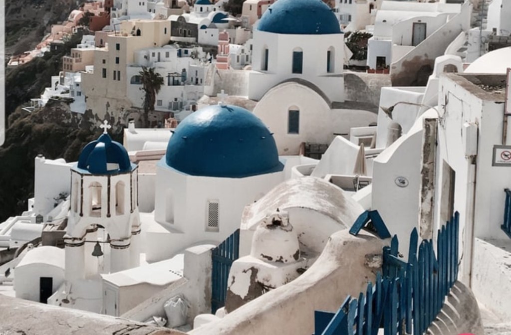 The eyes of&nbsp;Oia,Greece