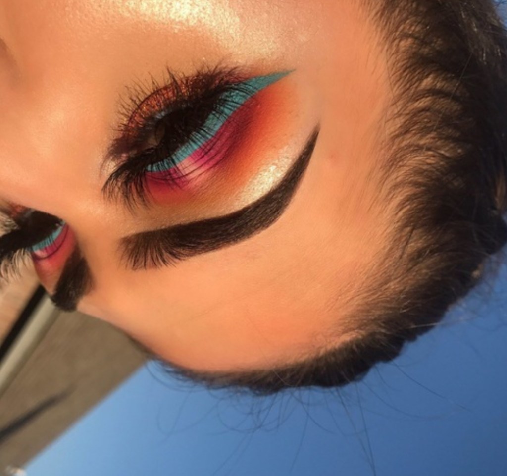 We heart it social media picture