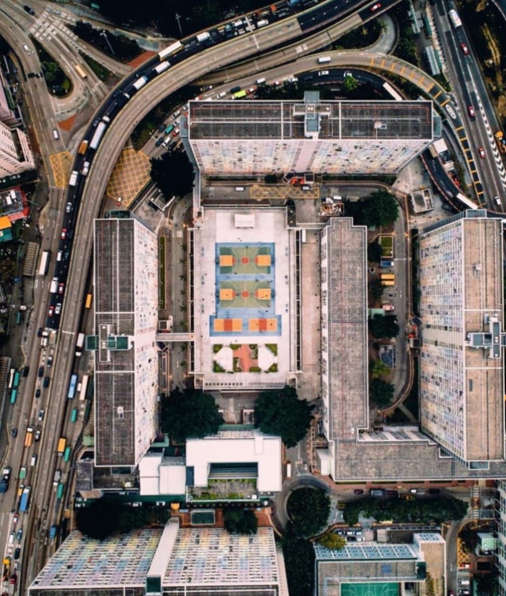 We heart it social media picture