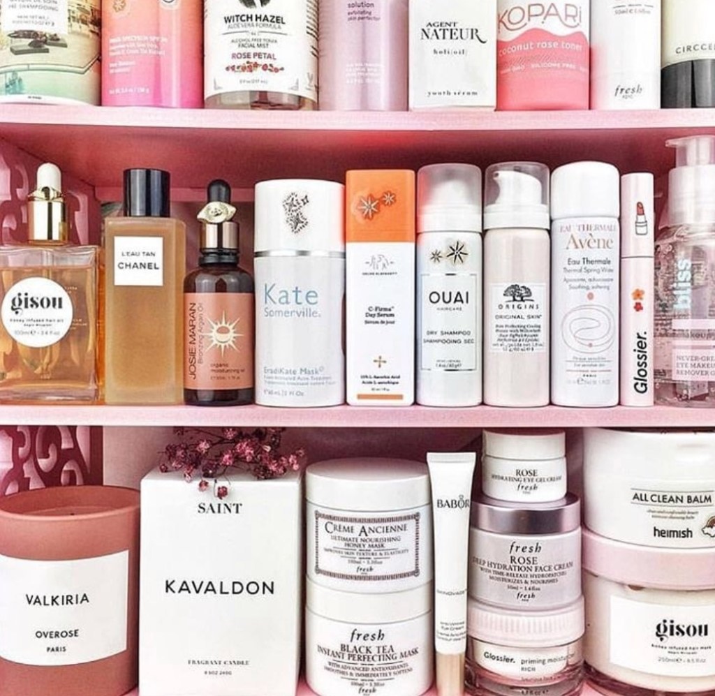 We heart it social media picture