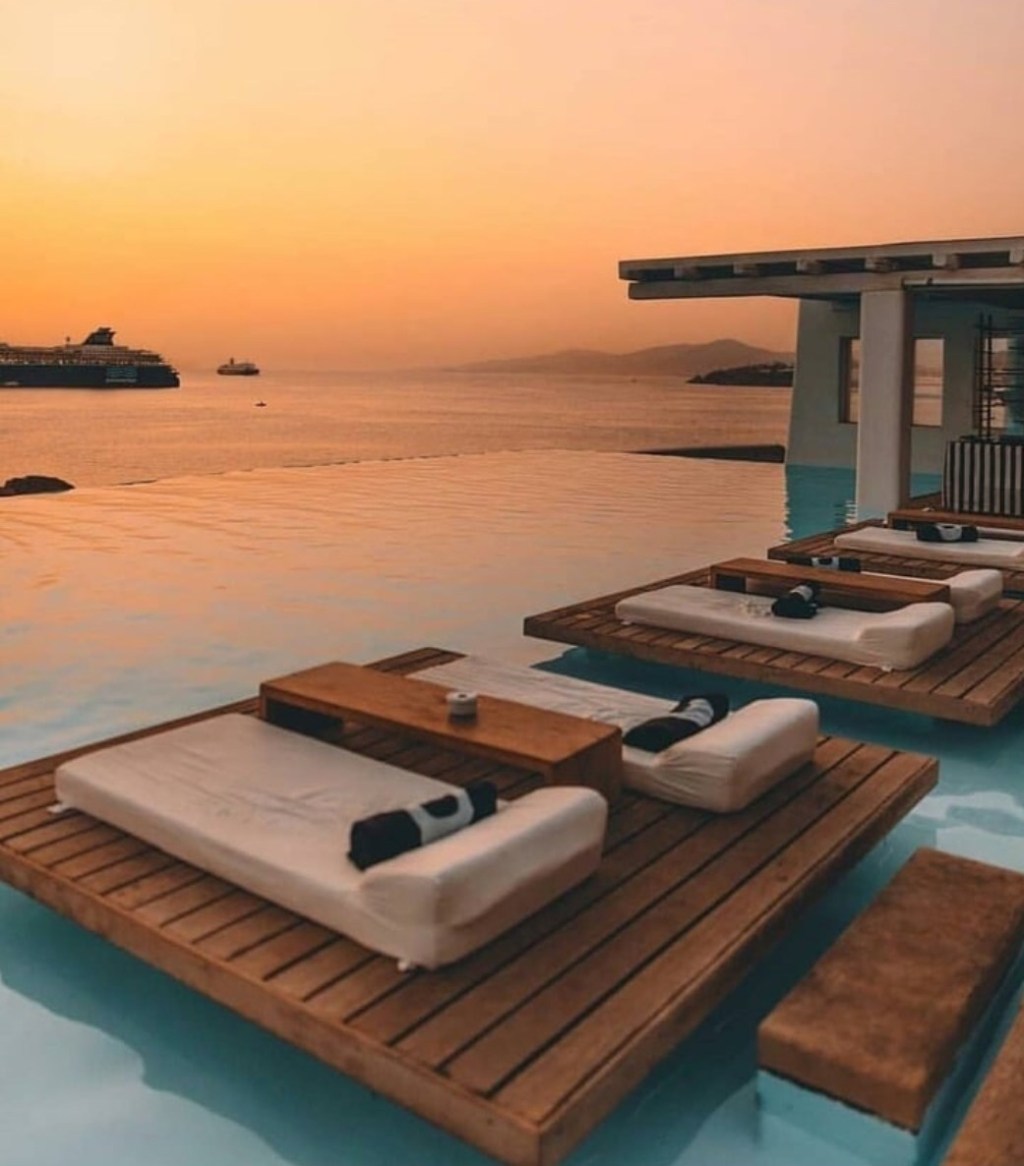 We heart it social media picture