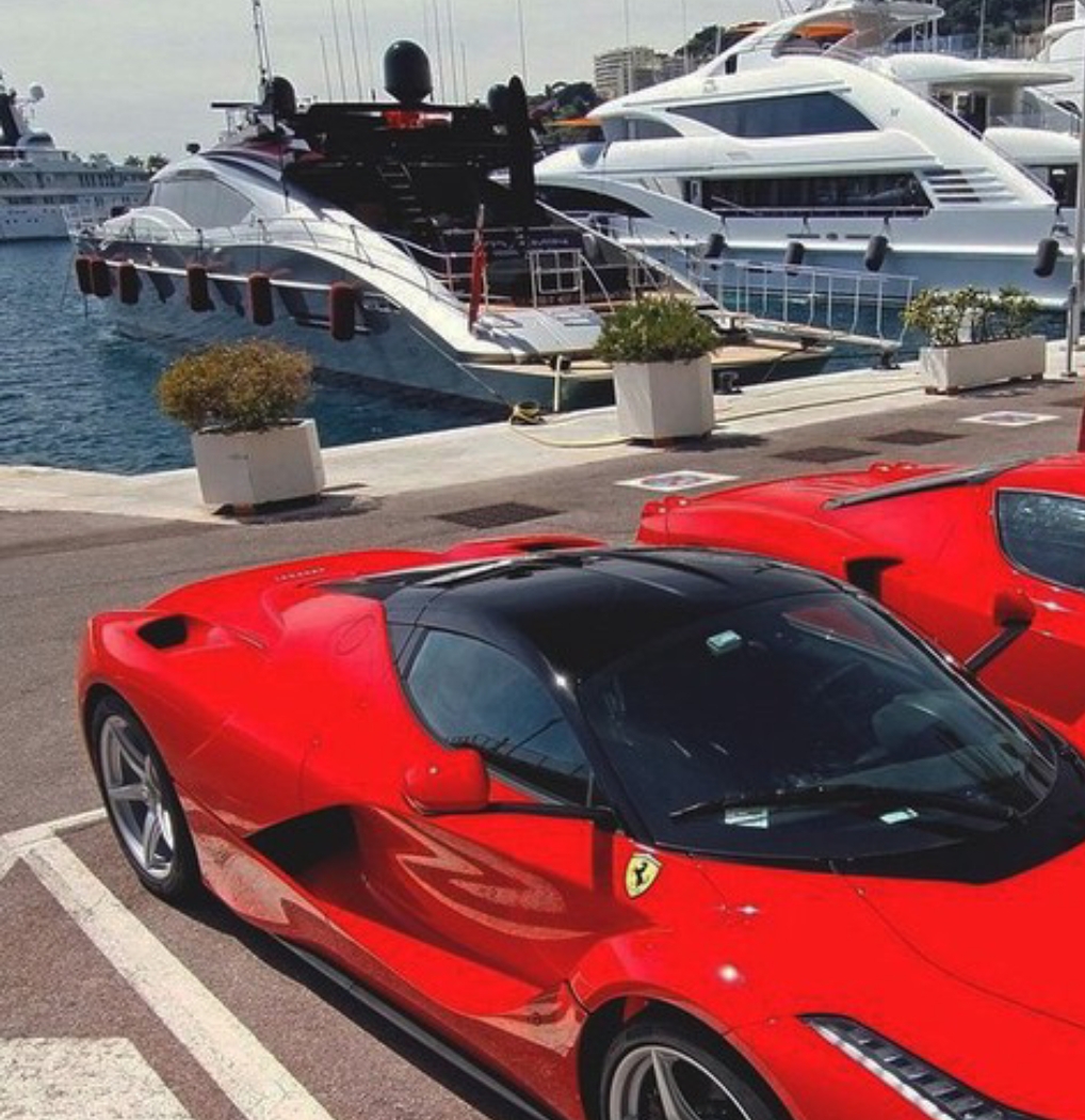 We heart it social media picture