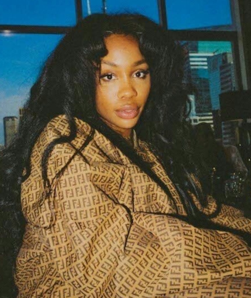 We heart it social media picture