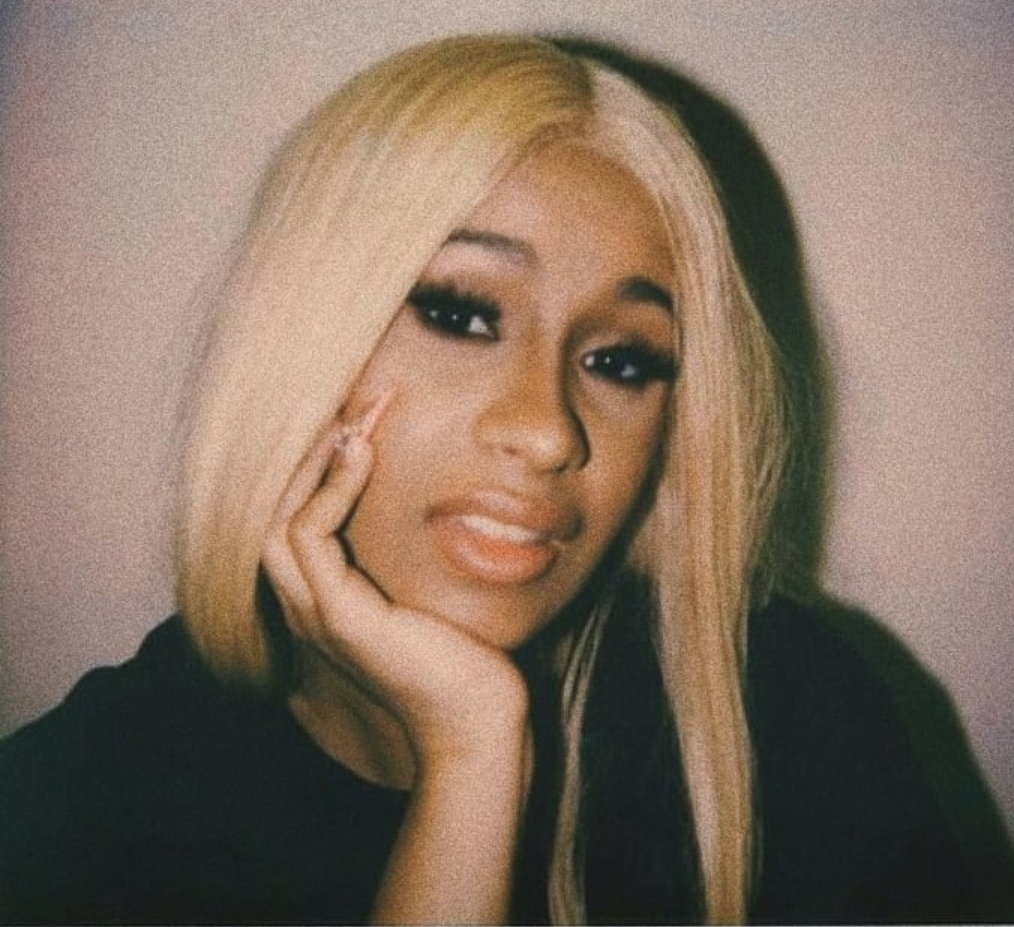 We heart it social media picture