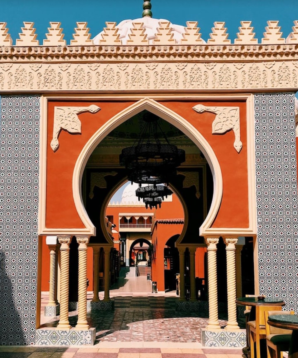 Sand & Gold | No Locals the Global Connections&nbsp;18′