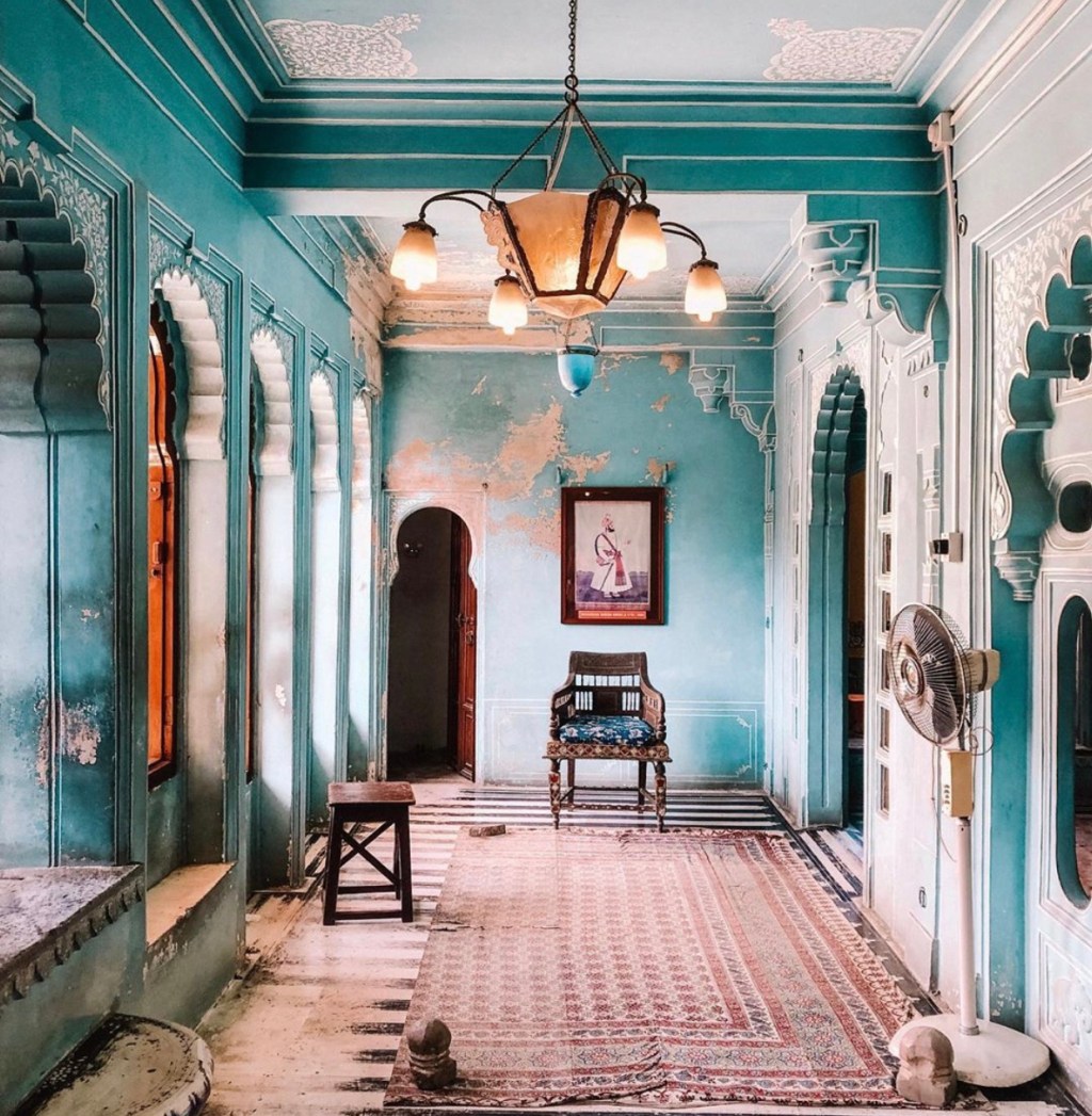 Blue lines of&nbsp;architecture